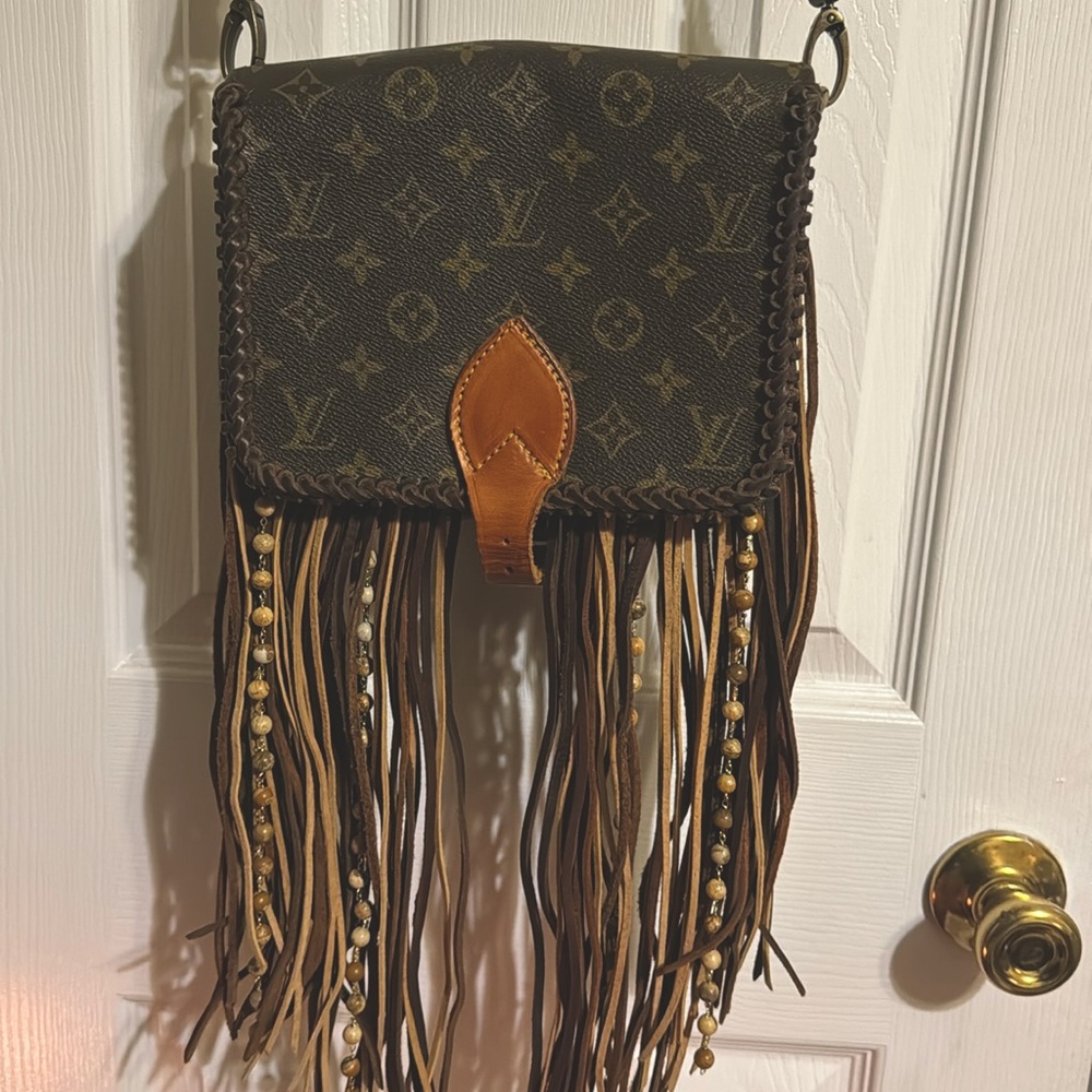 Authentic Vintage Boho Bags Louis Vuitton St Cloud Crossbody